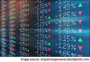 Canara Bank & UPL Q4 Results | IOL Chemicals Forays in European Market | Top Buzzing Stocks Today